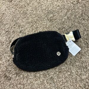 Lululemon Black Fleece Belt Bag